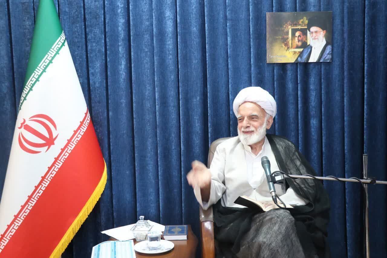 بیانات رهبر انقلاب، نقشه راهی برای کانون‌های مساجد/ از تقویت «سرمایه اجتماعی» تا رونق مساجد با زبان هنر