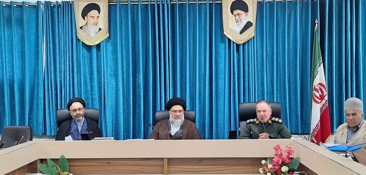 انقلاب یک ضرورت تاریخی و حیاتی برای ملت ایران بود