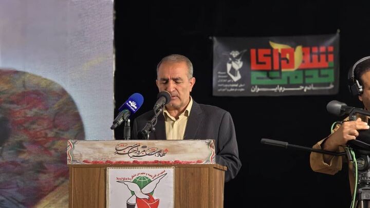 شهید رئیسی و شهدای خدمت نمادهای بارز مدیریت جهادی و خدمت خالصانه به مردم بودند