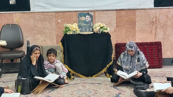 بانوان مسجدی ۱۴۰۰۰صلوات به شهدای خدمت هدیه کردند