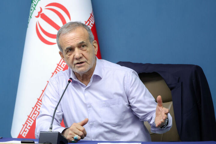 بازدید رئیس جمهور از ساختمان خبر صدا و سیما/ صدای حقیقت خاموش شدنی نیست