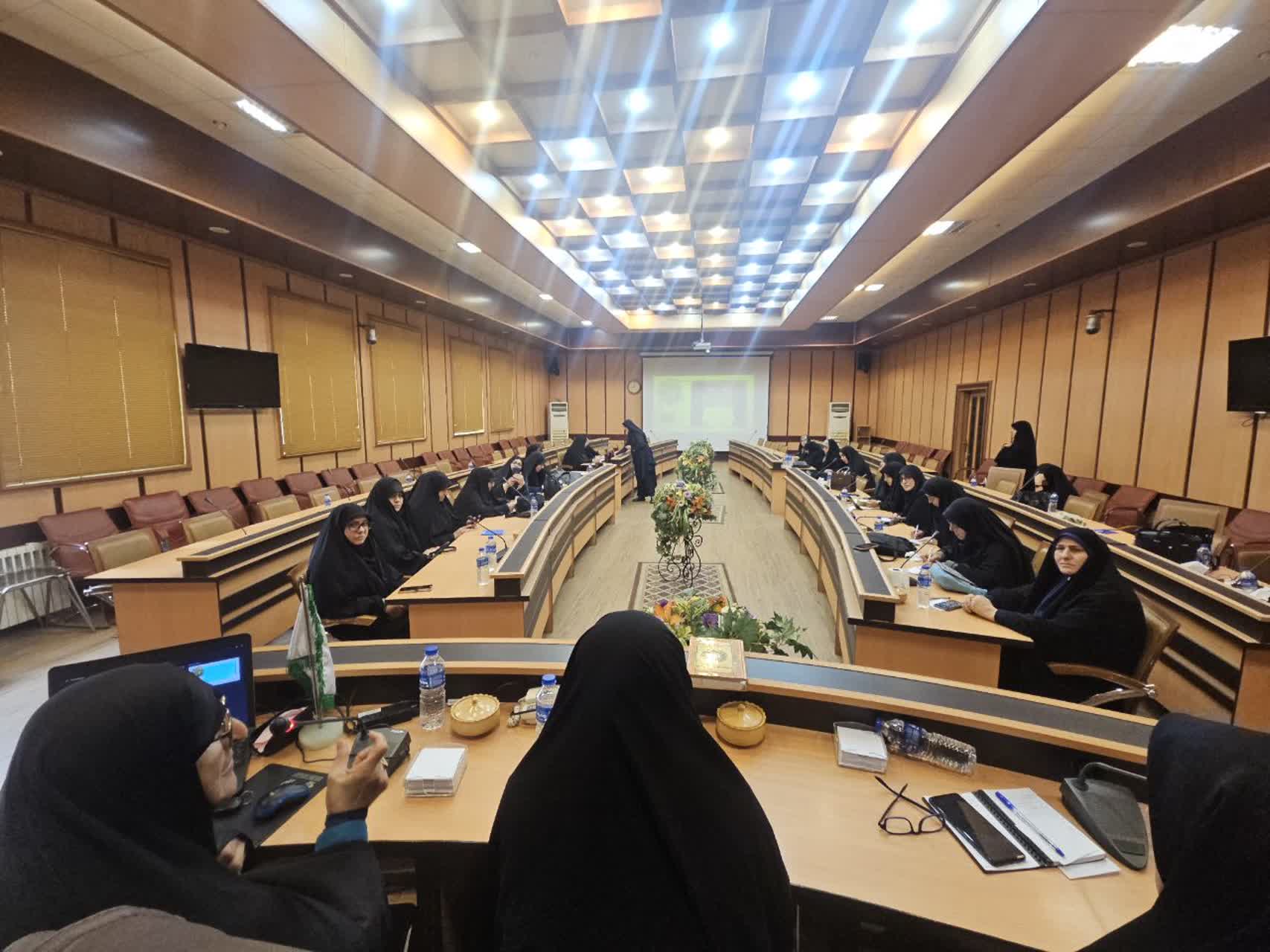 ضرورت جریان‌سازی رسانه‌ها برای ترویج فرهنگ خیرات و نذورات در امر مرمت و ساخت عتبات