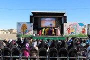 بیش از ۳۰۰هزار کودک و نوجوان از برنامه‌های تماشاخانه‌های سیار کانون بهره‌مند شدند