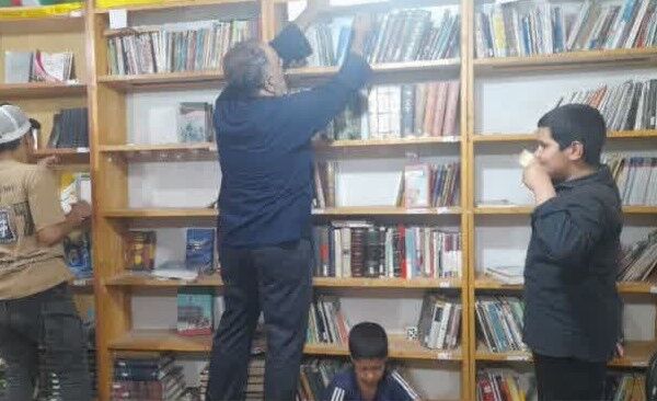 کتابخانه‌ای که توسط بچه‌های مسجد جان دوباره گرفت؛ بازگشت قصه‌های قدیمی به محله سهل‌آباد