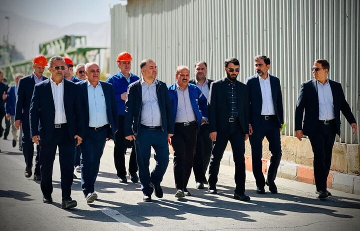 بازدید مشاور وزیر تعاون، کار و رفاه اجتماعی از پتروشیمی شازند