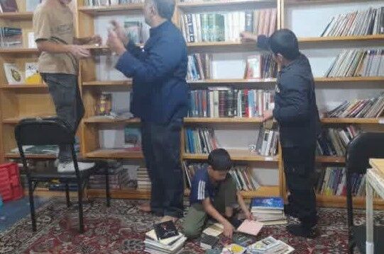 کتابخانهای که توسط بچههای مسجد جان دوباره گرفت؛ بازگشت قصههای قدیمی به محله سهلآباد