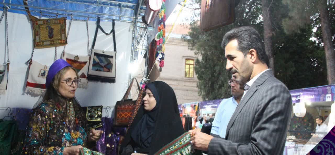 میزبانی قلعه فلک‌الافلاک از نخستین جشنواره ملی مد و لباس زاگرس در خرم‌آباد