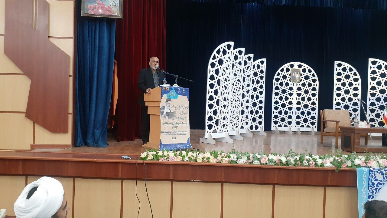 هنرمندی شهید رئیسی عزیز کردن اسلام و خواری استکبار بود