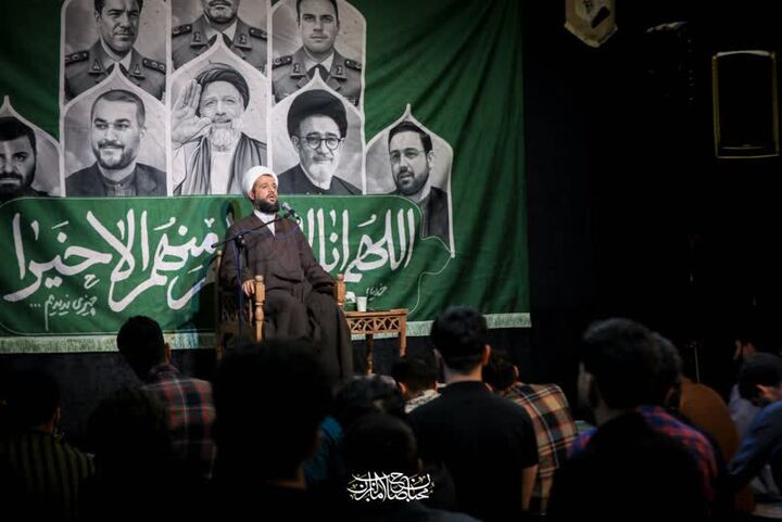 شهید رئیسی؛ مدیر جهادی که با حرکتی خستگی‌ناپذیر، کشور را از بحران‌ها نجات داد