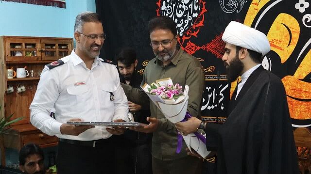 تجلیل از ۲ مدیر شهرداری بندرعباس در مدیریت بحران حادثه اسکله شهید رجایی