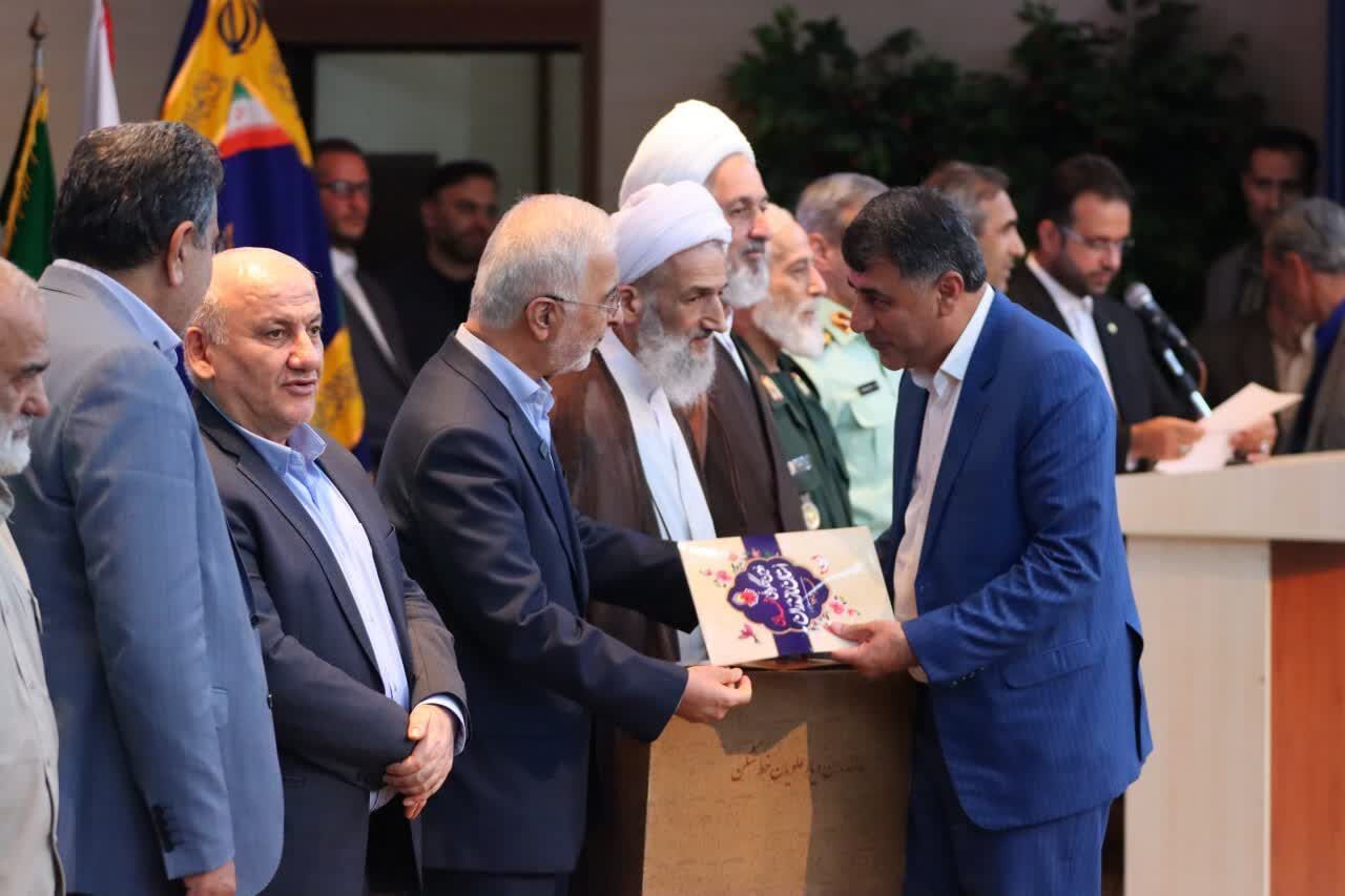 دشمنان بواسطه قدرت ایران اغراض خود را از راه مذاکره بر ما تحمیل می کنند