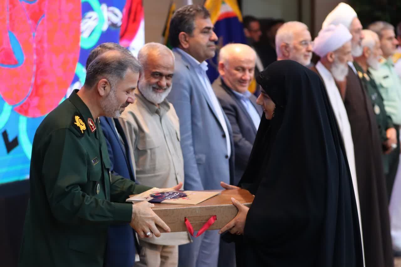 دشمنان بواسطه قدرت ایران اغراض خود را از راه مذاکره بر ما تحمیل می کنند