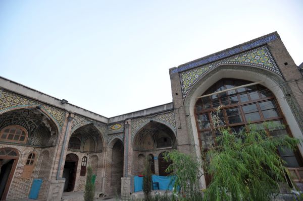شاهکار معماری ایرانی؛ در مسجدی در قلب شمیران