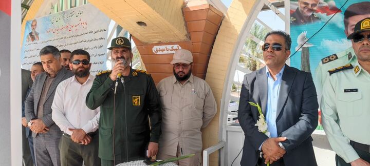 فارغ از سلایق سیاسی با درس گرفتن از عملیات بیت المقدس در کنار هم به مردم خدمت کنیم