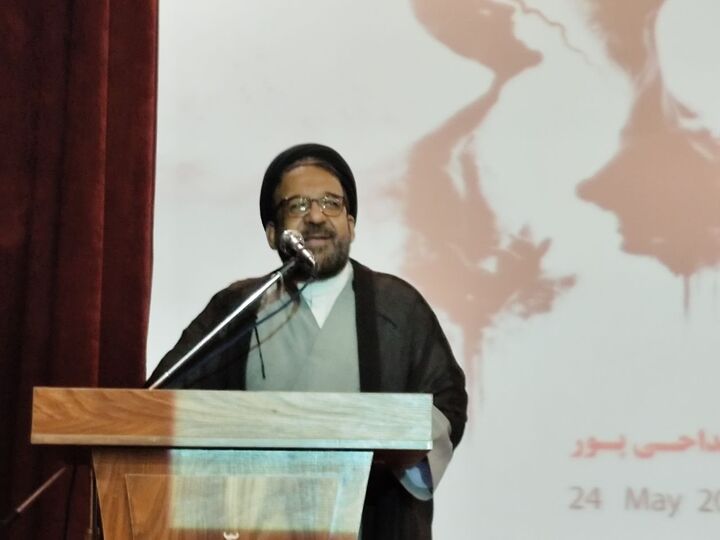 جشنواره تئاتر خیابانی با نگاه و ابزار هنر به آسیب های اجتماعی پرداخت