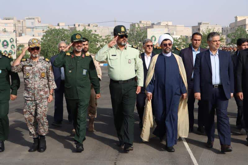 خرمشهرِ امروز، احیای کارخانه‌ها است