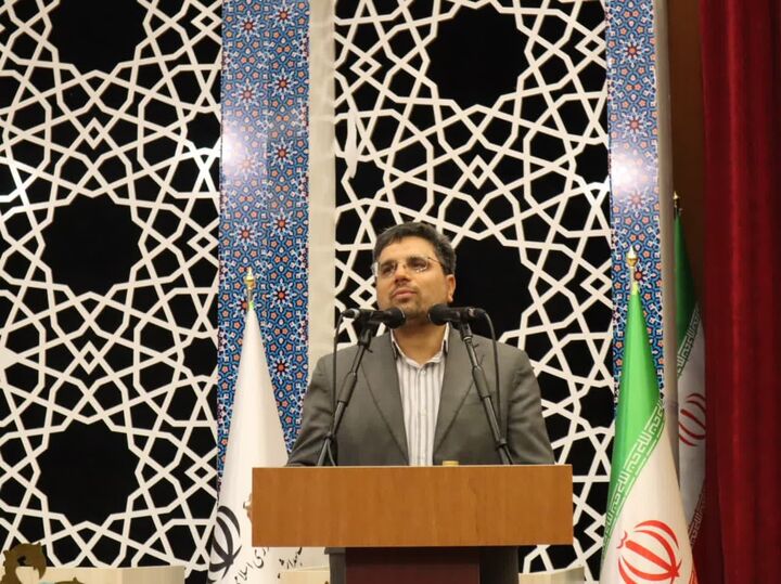 اجتماع بزرگ قرآنی خانواده نظام سلامت در حسینیه اعظم زنجان برگزار می‌شود