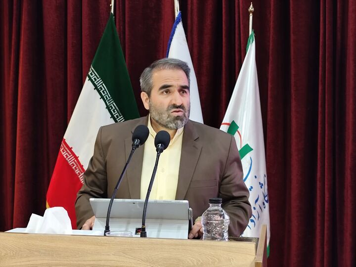 دانشگاهیان باید بسته‌های سیاستی ارائه دهند