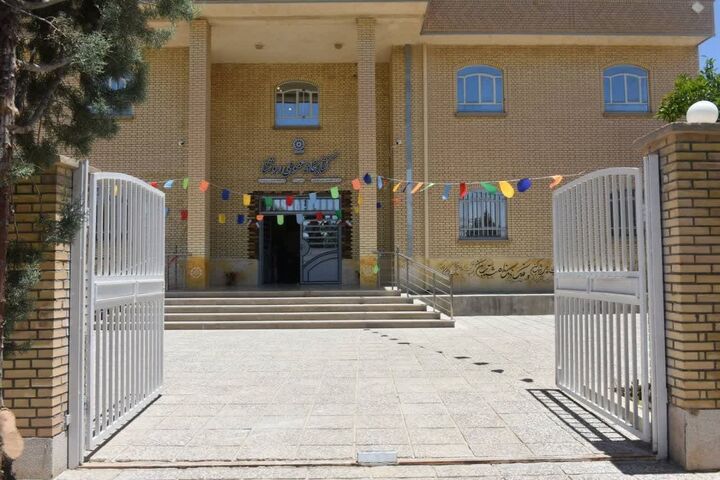 روشنایی فرهنگ در دل داریون با افتتاح کتابخانه عمومی «روشنا»