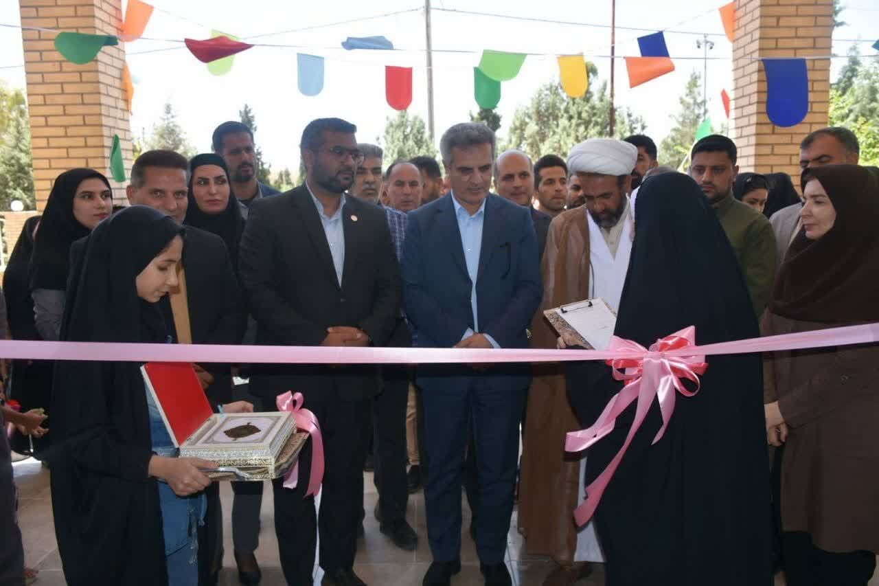 روشنایی فرهنگ در دل داریون با افتتاح کتابخانه عمومی «روشنا»