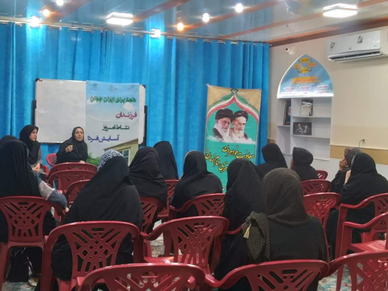 نشست «دغدغههای خانواده؛ انتظارات فرزندان» در کانون امام زمان آران و بیدگل برگزار شد