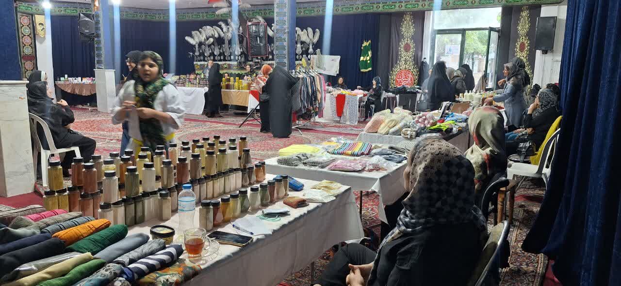 بازارچه ماهانه "ریحانه النبی"؛ فرصتی طلایی برای کارآفرینی بانوان اراکی