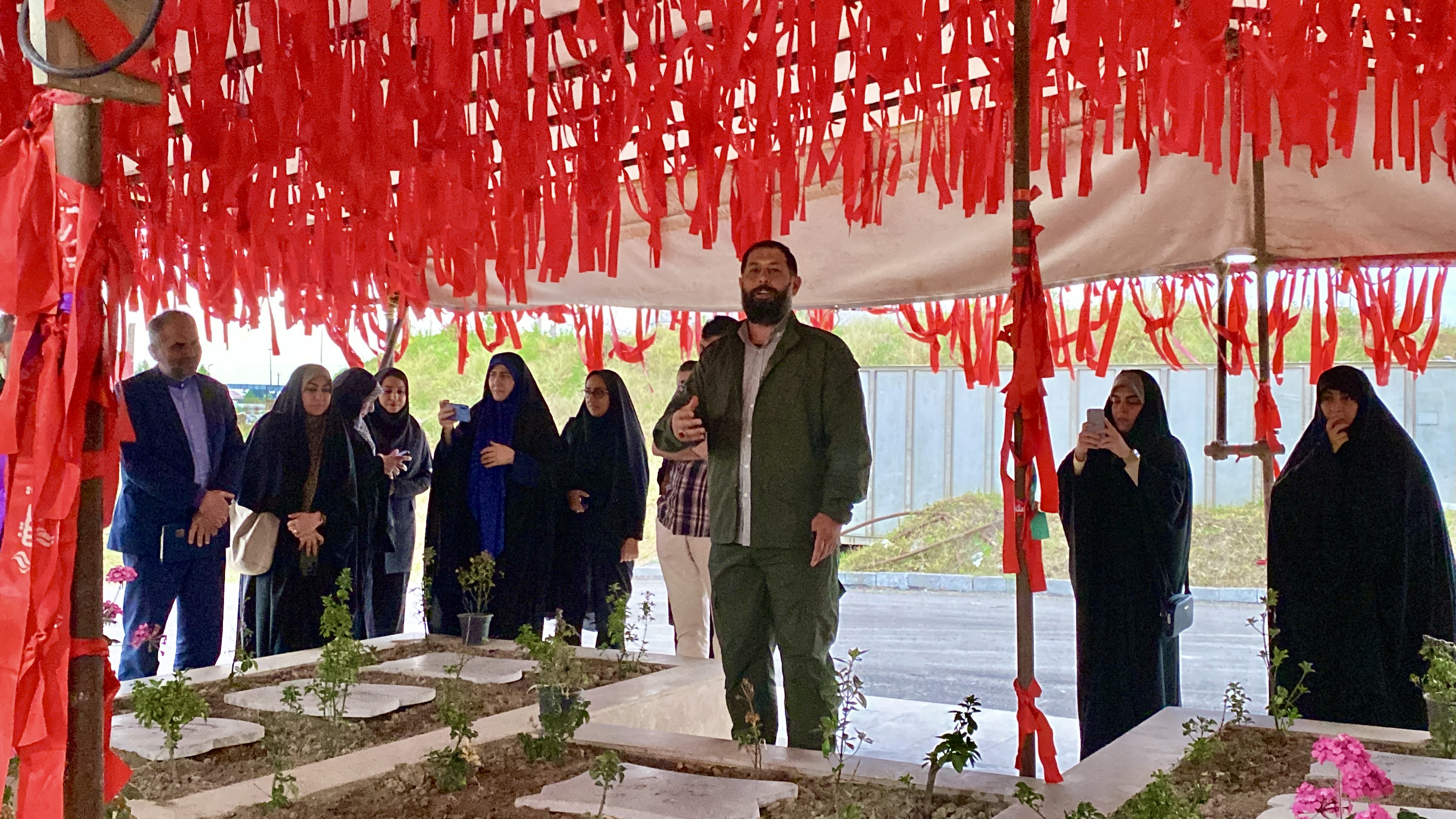 وقتی قلم به حرمت حماسه سکوت میکند