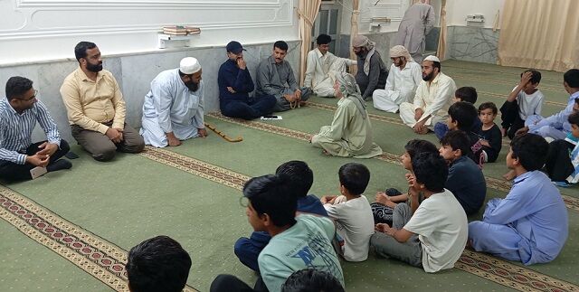 وضعیت بچه‌های مساجد اهل سنت و شیعه در سواحل مکران