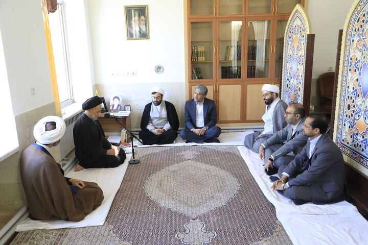 مشکلات کشور نتیجه جنگ ترکیبی تحمیلی است