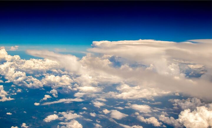 گردوخاک در غرب و جنوب غرب کشور/احتمال رگبار باران در تهران