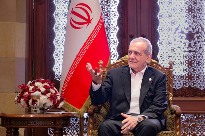 با تحریم یا بدون تحریم، کشورمان را خواهیم ساخت