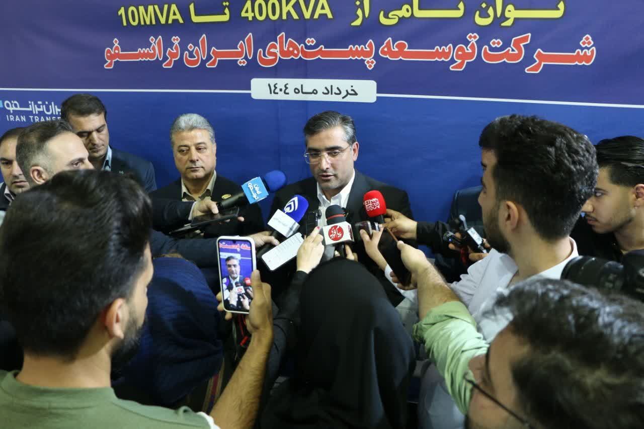 نخستین سیستم یکپارچه تجهیزات نیروگاههای خورشیدی کشور در زنجان رونمایی شد