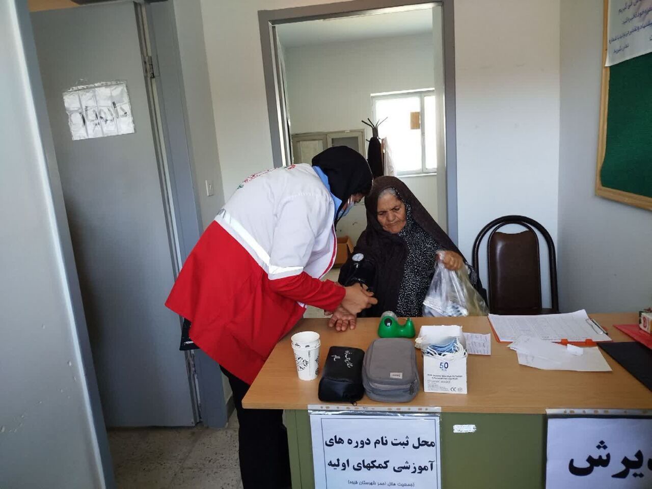 روستای قزلجه کند؛ مقصد جدید کاروان سلامت هلال‌احمر قروه