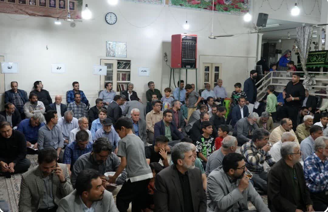 برگزاری میز خدمت در مسجد صاحب الزمان(عج) امیرآباد