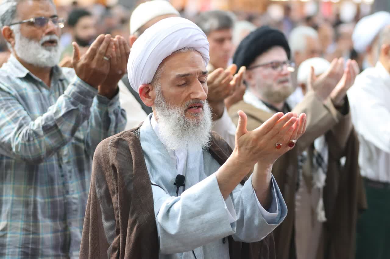 تاکید امام جمعه ساری بر لزوم افزایش اختیارات استانداران و مبارزه قطعی با فساد