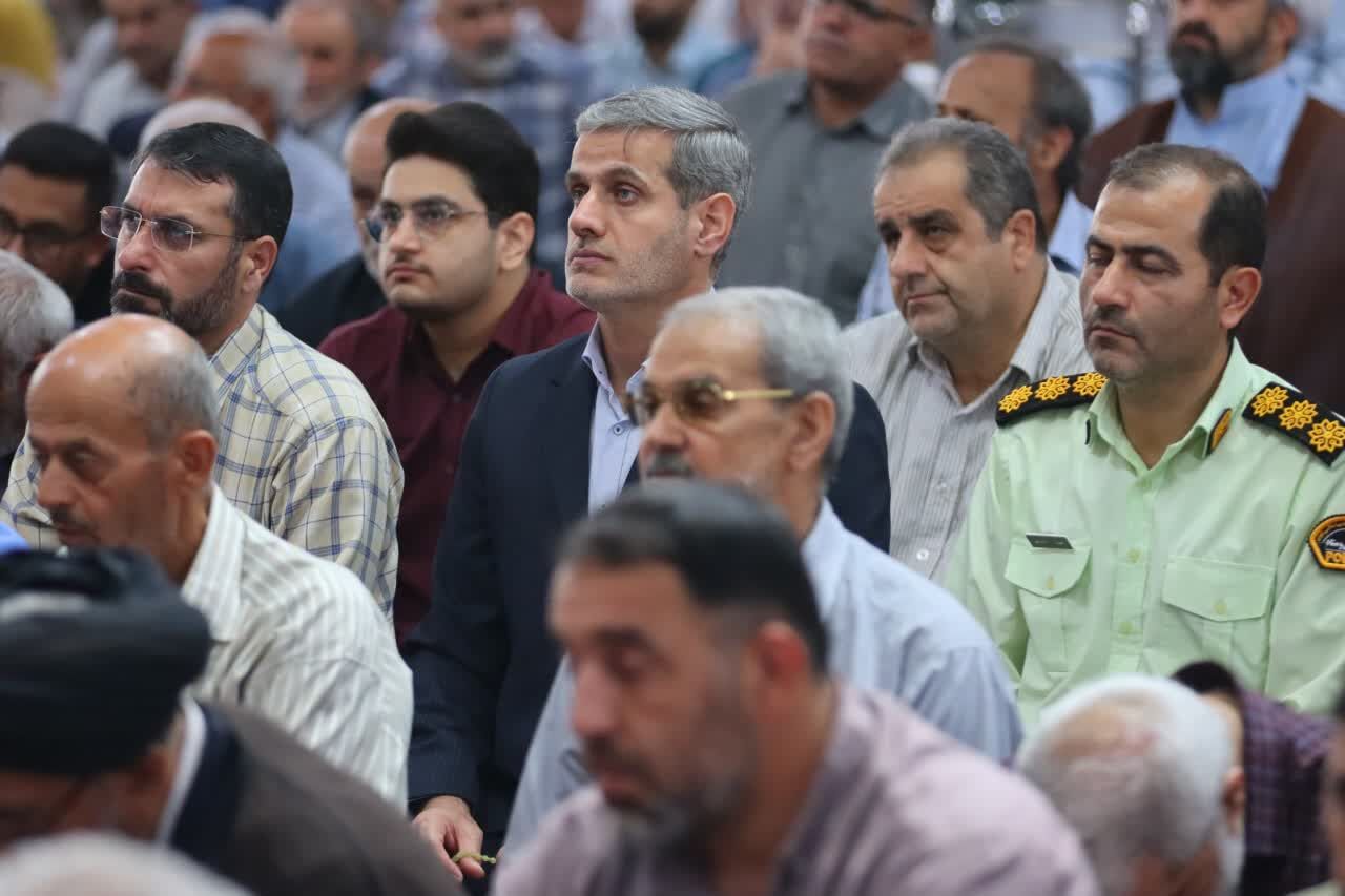 تاکید امام جمعه ساری بر لزوم افزایش اختیارات استانداران و مبارزه قطعی با فساد