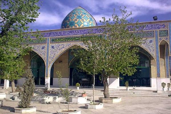 شیوه جذاب امام خمینی(ره) در امامت جماعتِ مسجد امامزاده قاسم(ع)