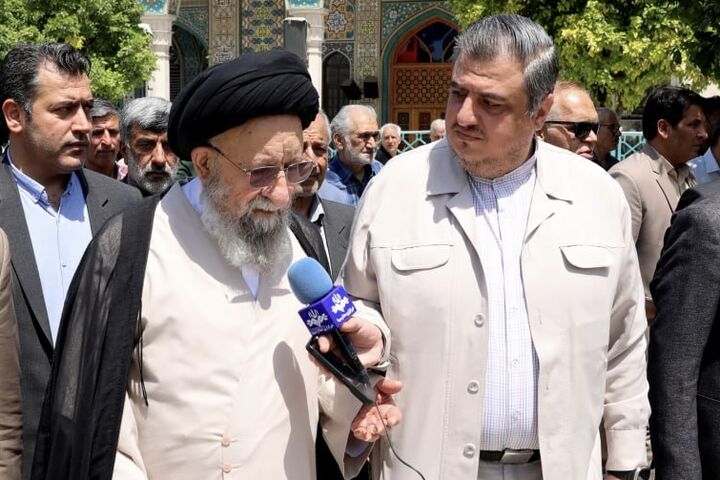 خانواده‌های شهدا گنجینه‌ای برای نسل‌های آینده‌ هستند