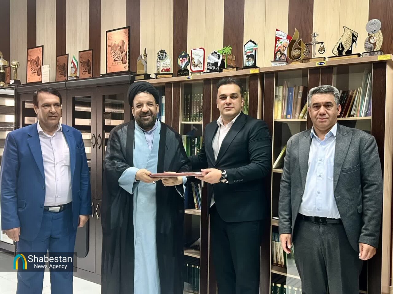 اگر به مقوله فرهنگ، اقتصاد را اضافه کنیم قطعا موفق تر خواهیم بود