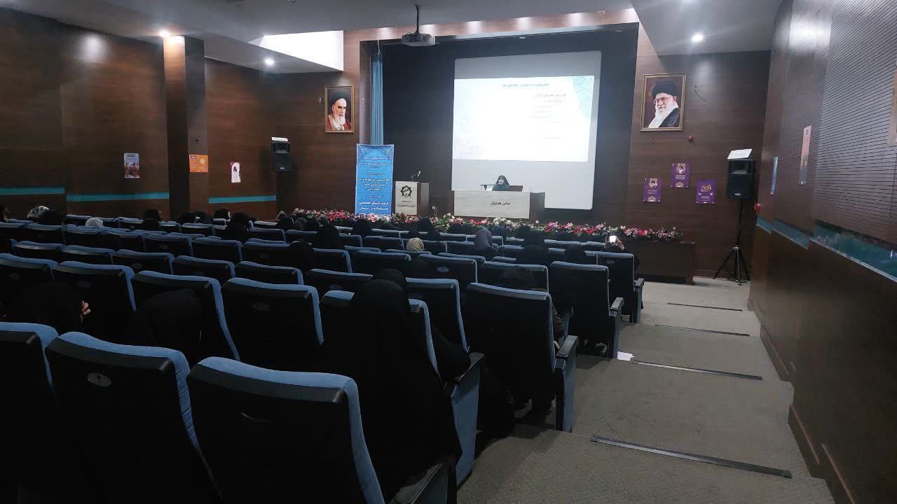 زنان در حوزه اجتماعی نقش اثباتی و اجتماعی دارند