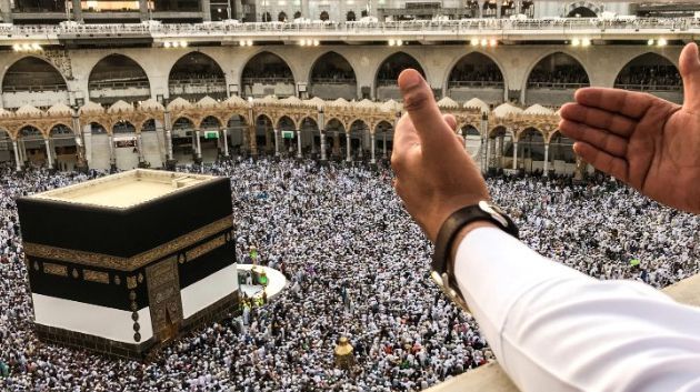 دیپلماسی در لباس احرام