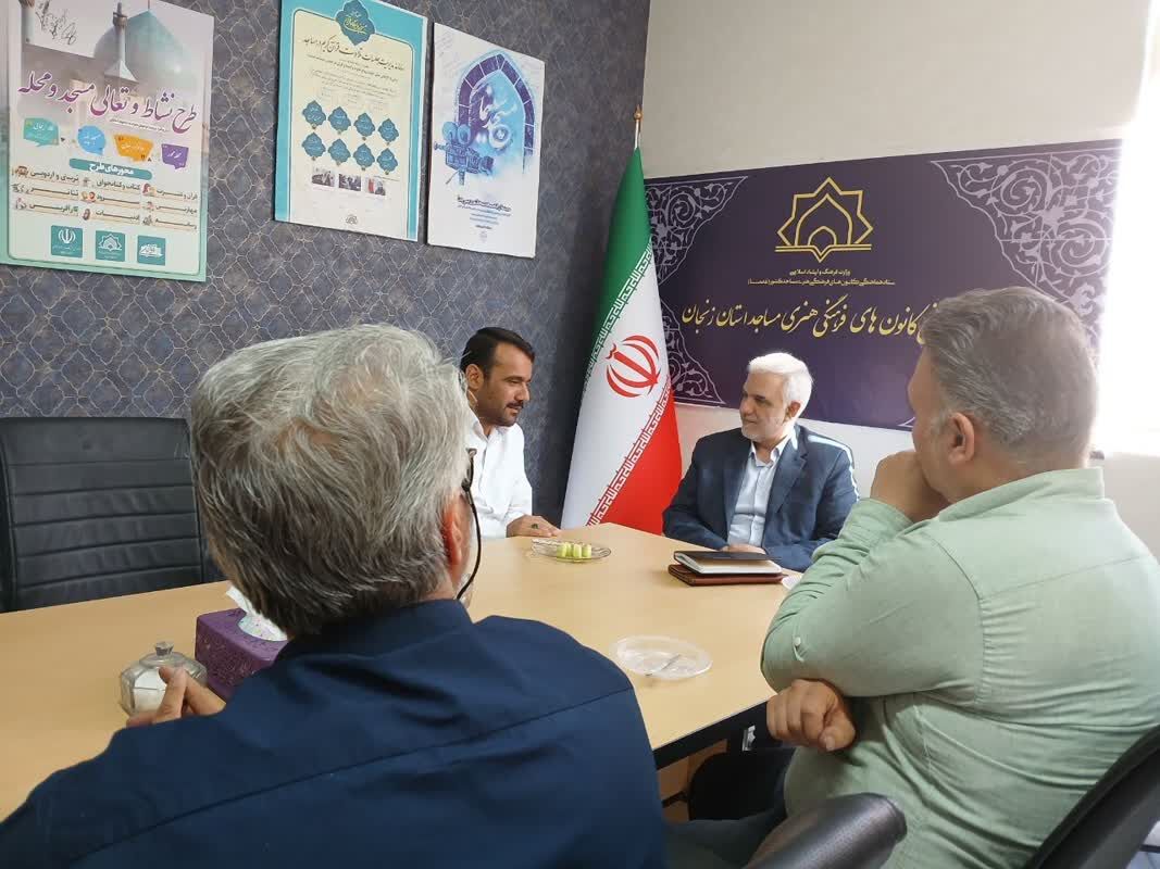 از ظرفیت دستگاه‌ها برای تقویت و پویایی کانون‌های مساجد استفاده کنید