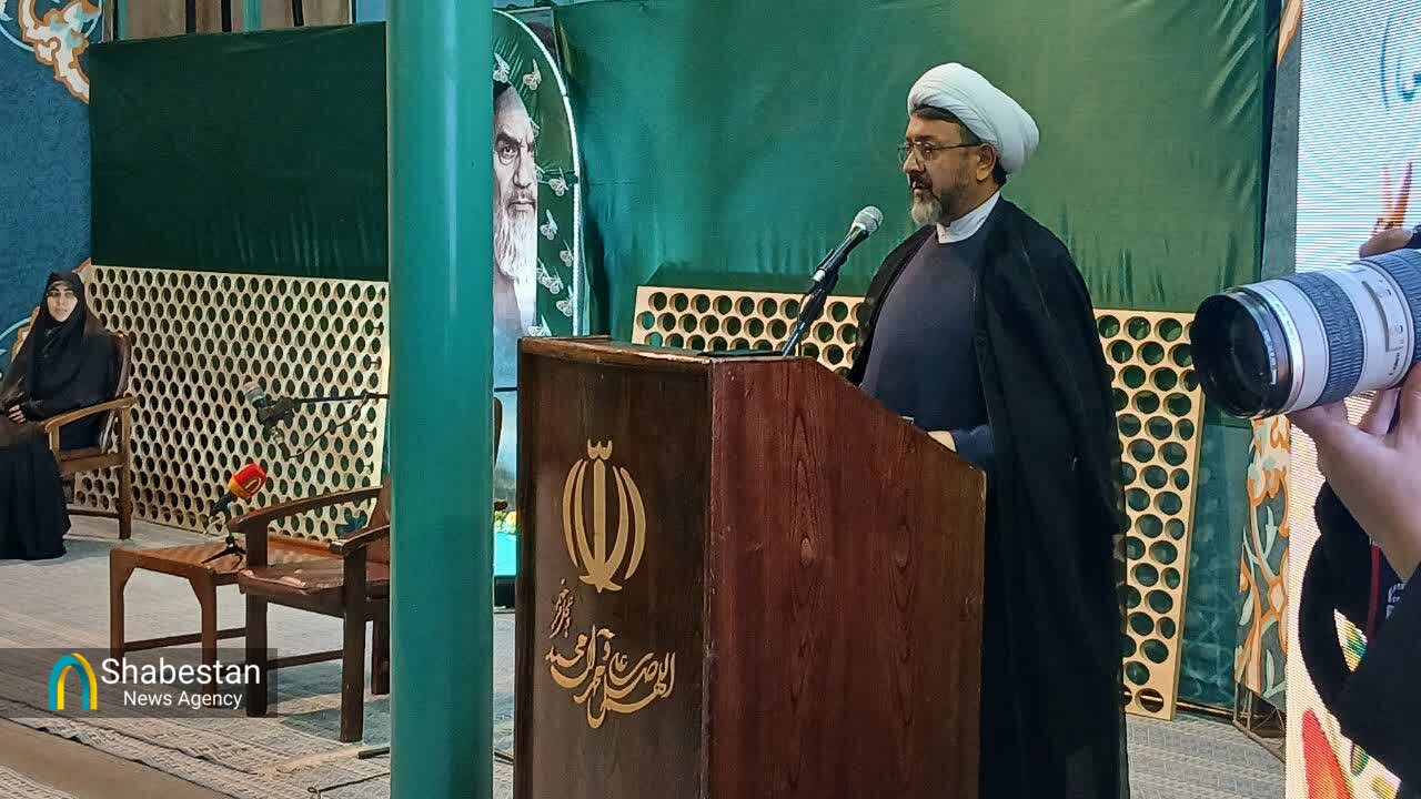 کمساری: امام خمینی(ره) به زنان خودباوری بخشید/طباطبایی: امام، فرهنگ را سایه نبوت می‌دانست