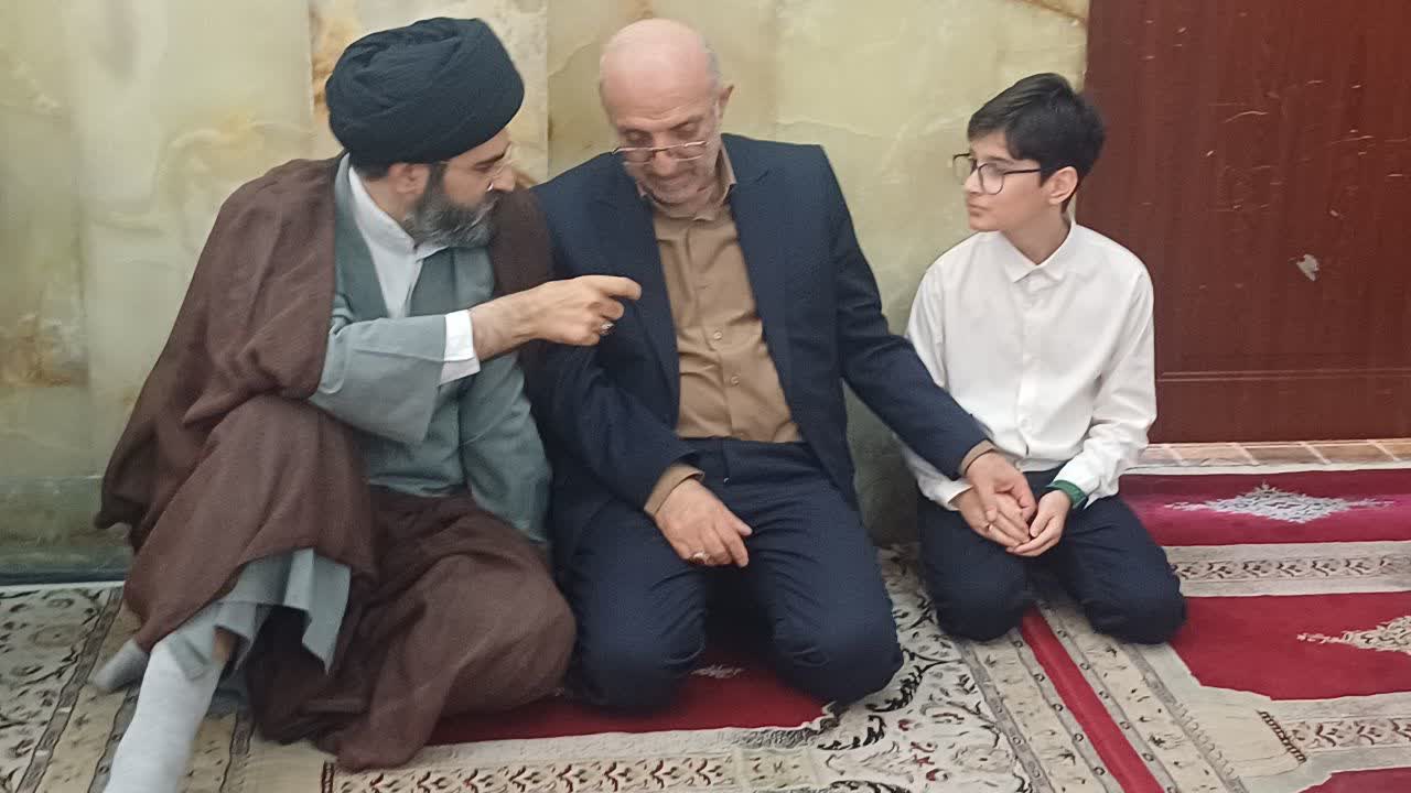 آیت الله احسانبخش ذوب در ولایت بود