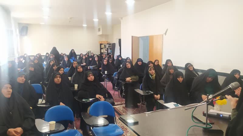 مداحان رسانه غدیر و محرم باشند