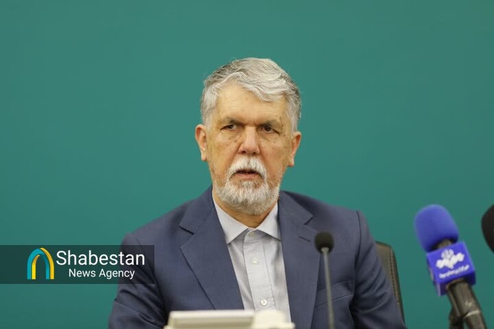 ارتباط با خانواده شهدا، قدرت مضاعفِ همه حرکت‌های نظام است