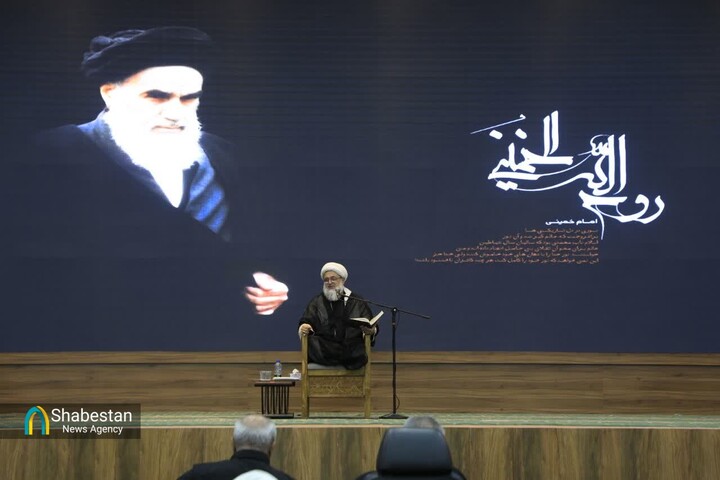 خطر تحریف شخصیت امام(ره)؛ تهدیدی برای هویت انقلاب