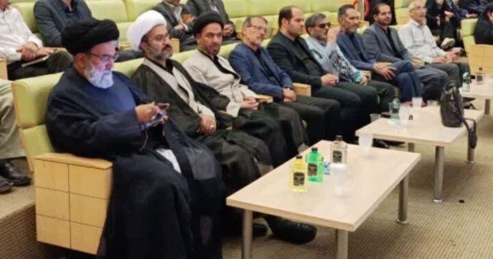 چهارمین رویداد ملی شعر روح‌الله  به کار خود پایان داد