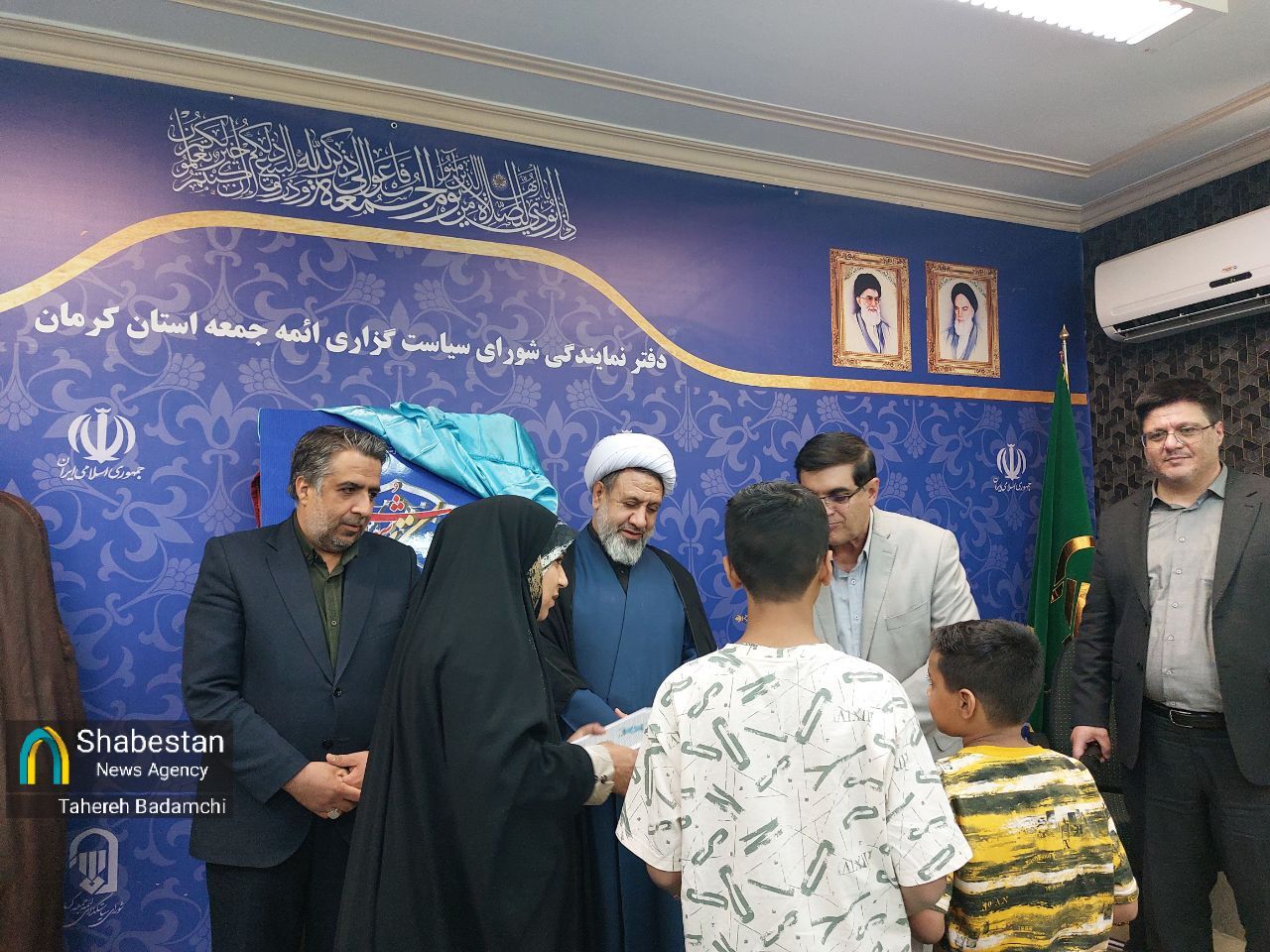 تکریم چهار شهید خانواده کانون‌های مساجد در استان کرمان+تصاویر