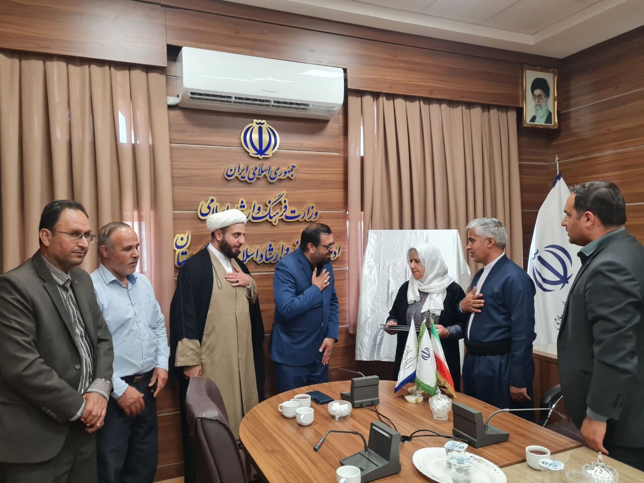 رونمایی از پوستر «سهشنبههای تکریم» در سنندج؛ گامی در جهت ارج نهادن به مقام شامخ شهدا